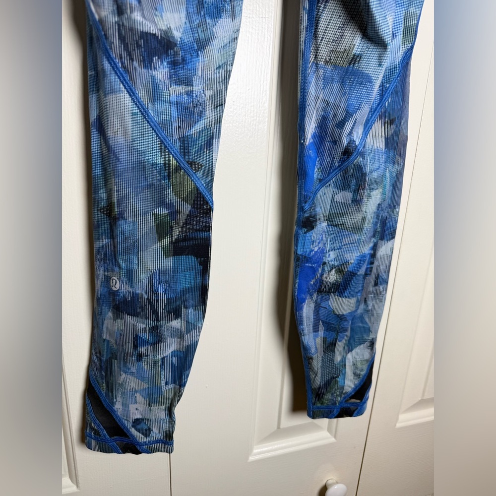 Lululemon Blue Geometric Mesh‎ Athletic Leggings Size 8 - Picture 2 of 8